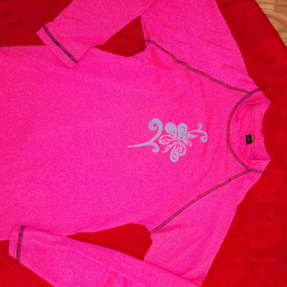 Fins athletic top